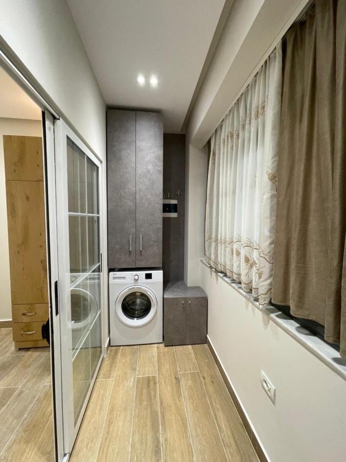 Modern 1 Bedroom City Apartment Тирана Екстериор снимка