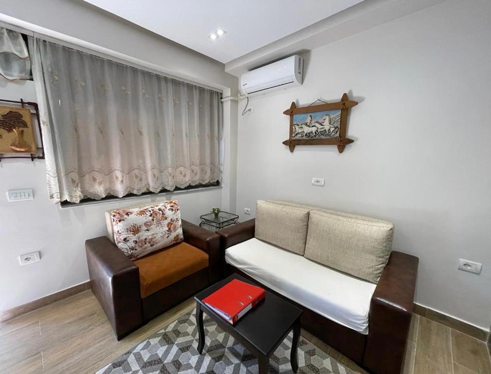 Modern 1 Bedroom City Apartment Тирана Екстериор снимка